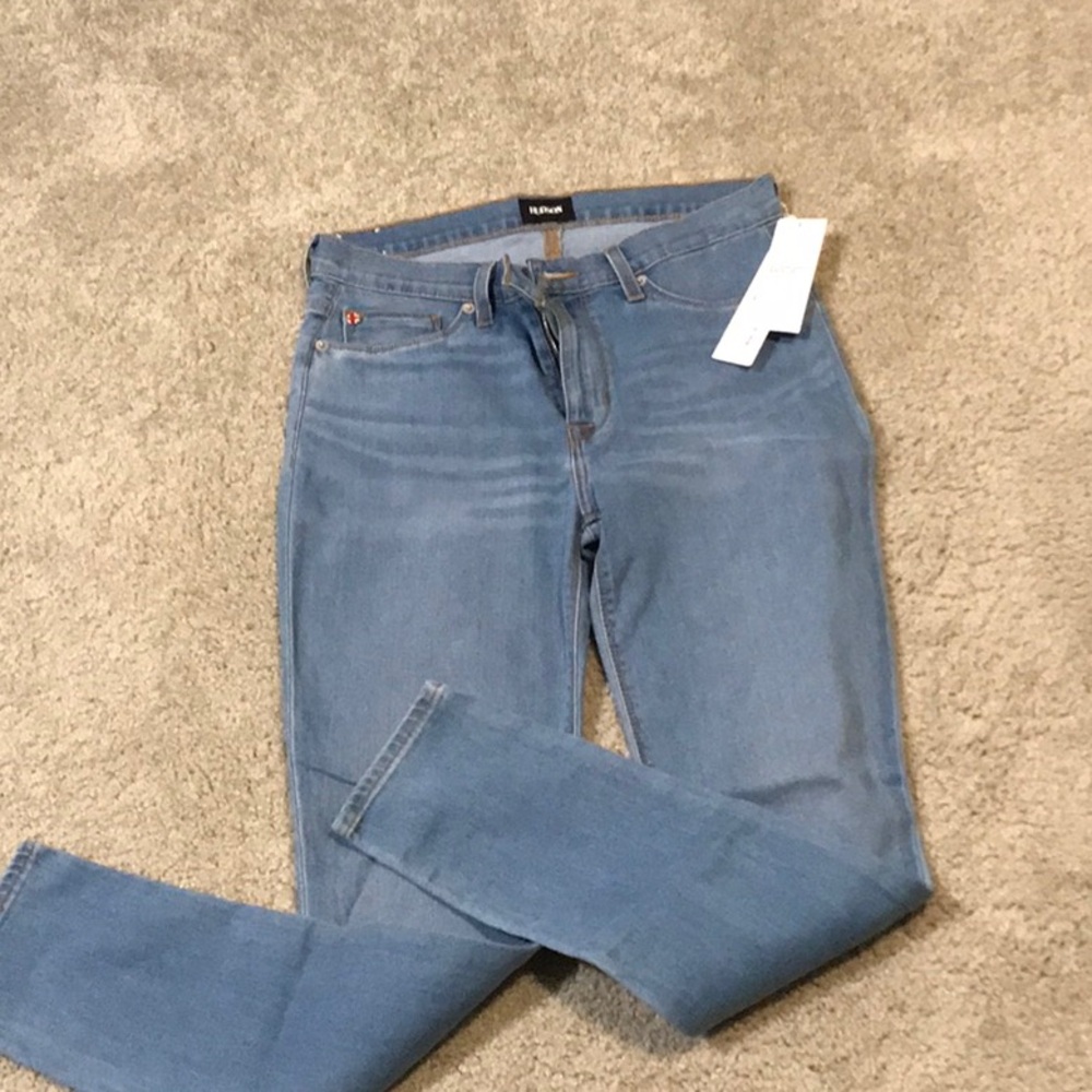 😁HOST PICK 😁NWT HUDSON Jeans - Natalie - skinny lt denim Stretch jeans - sz: 28